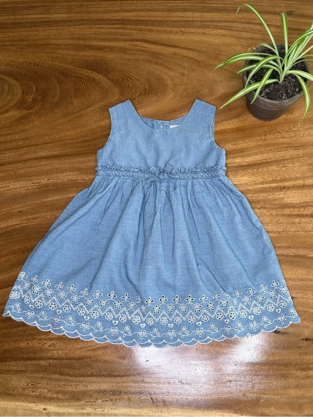 Old Navy size 3t
